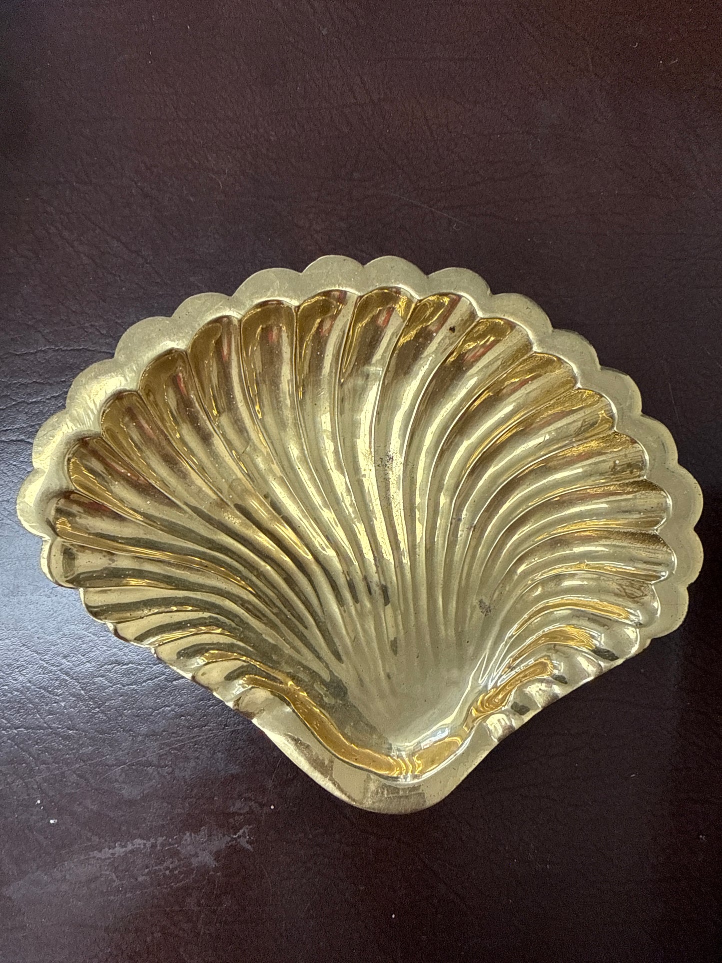 Brass clam dish