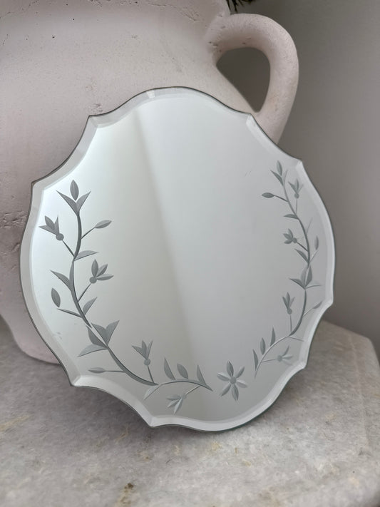 Decorative hanging mirror