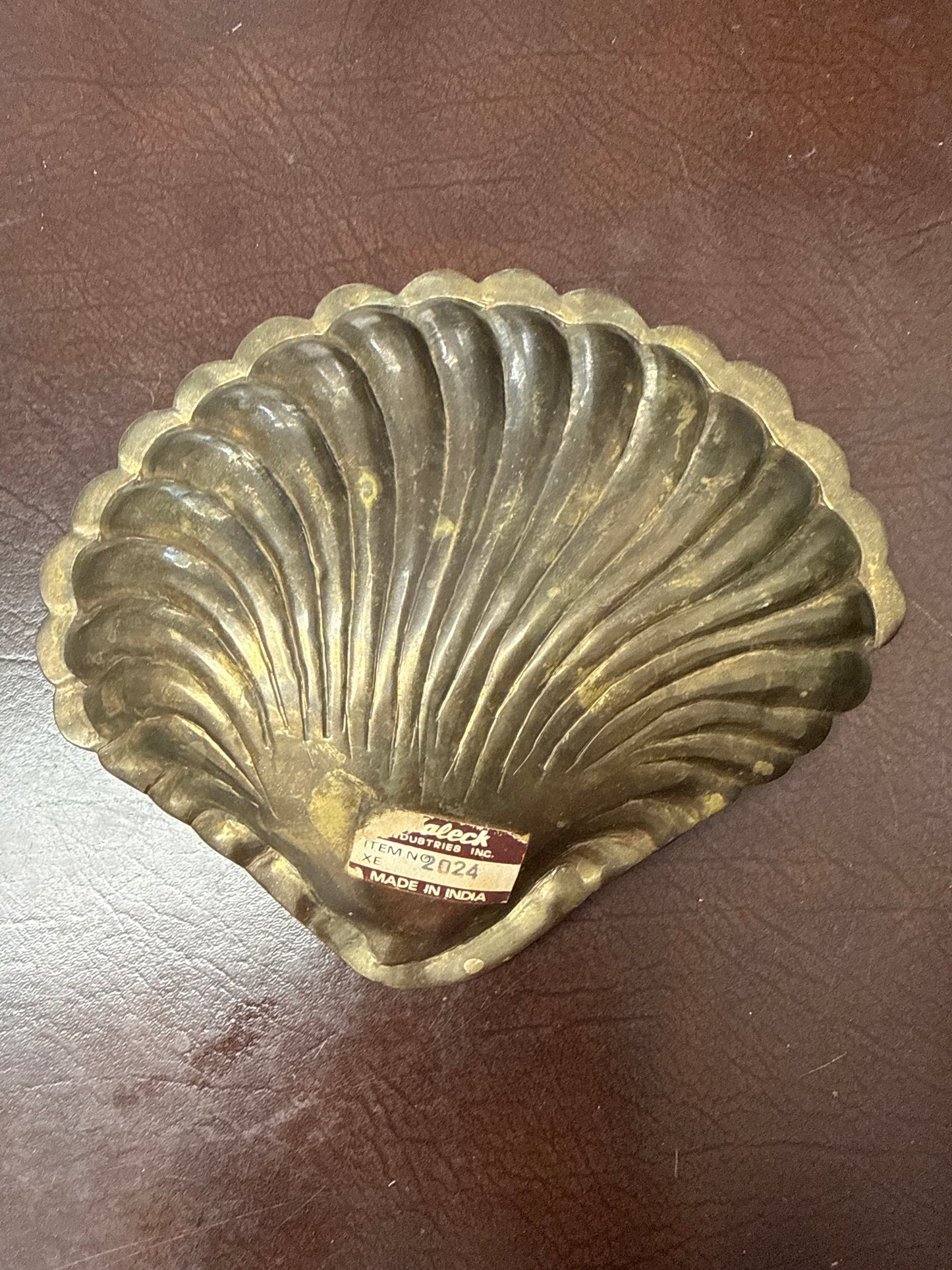 Brass clam dish